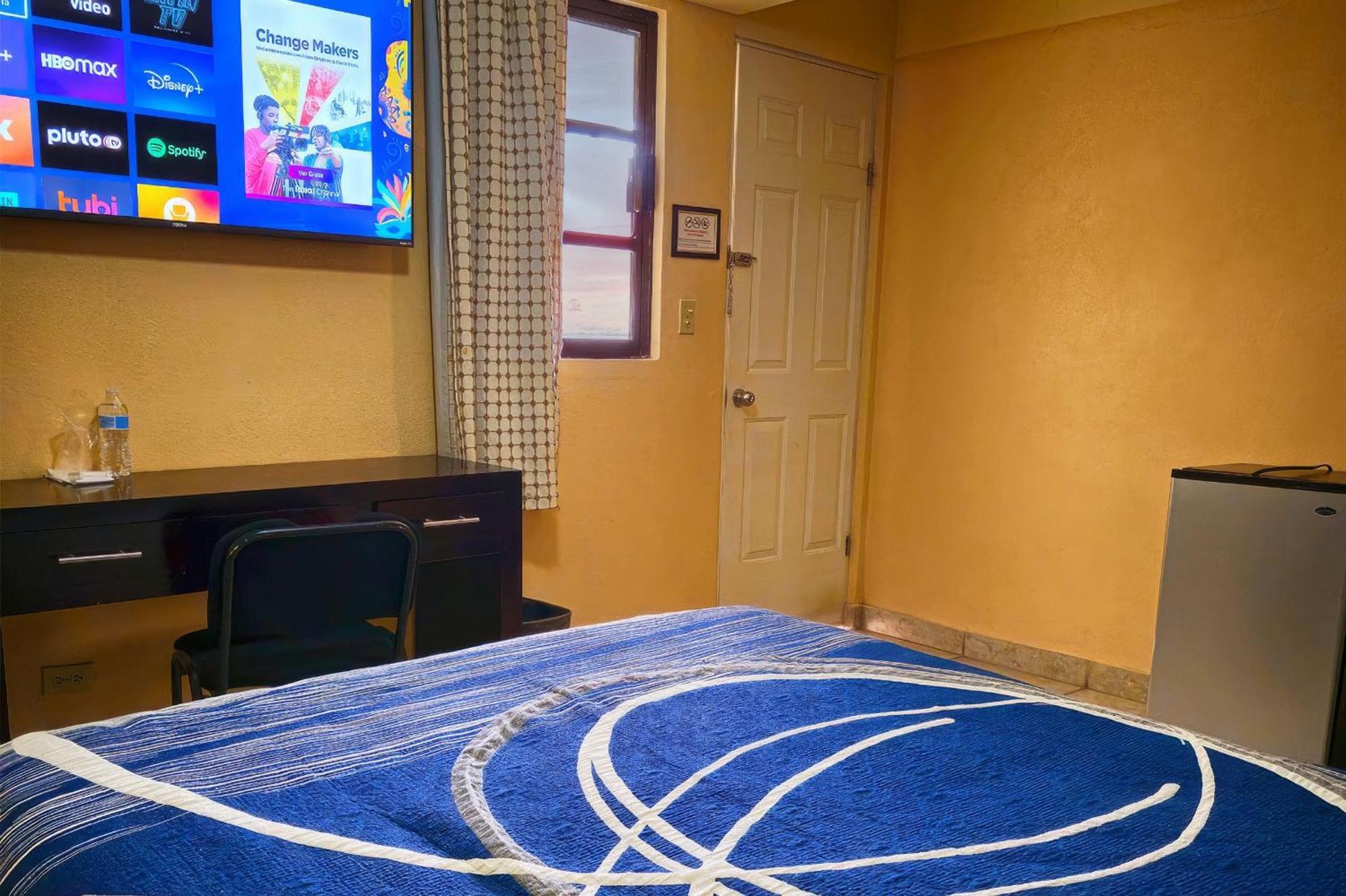 Hotel Oasis Ciudad Constitucion Bagian luar foto